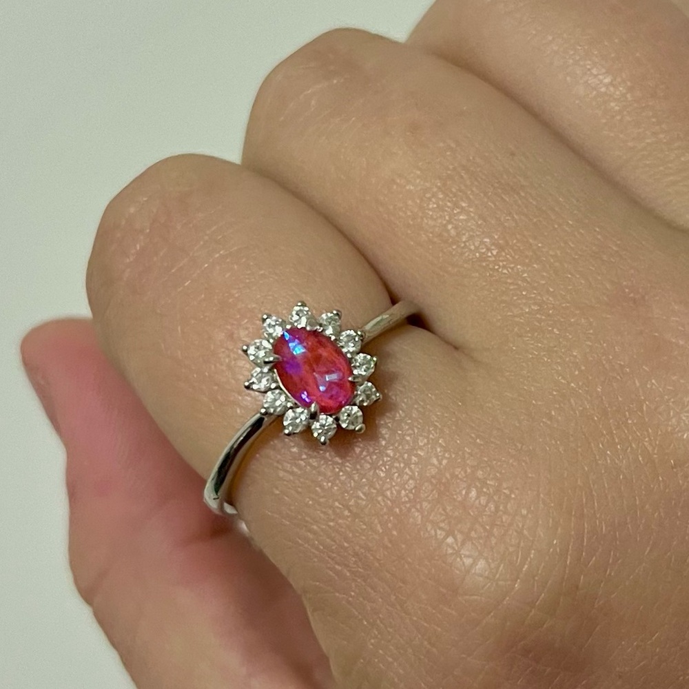 .925 Sterling Silver ring with pink gemstone